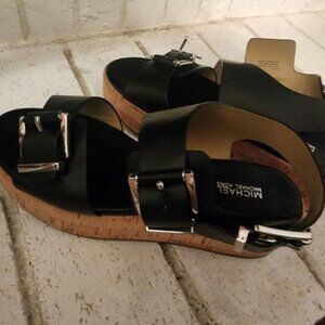 MICHAEL KORS - Black Platform Sandals